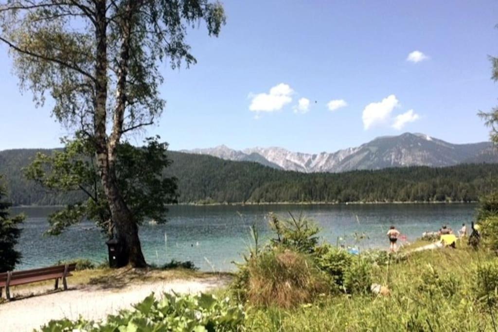 Zentral, Ruhig & Stilvoll Mit Bergpanorama+ Garten Garmisch-Partenkirchen Exteriér fotografie